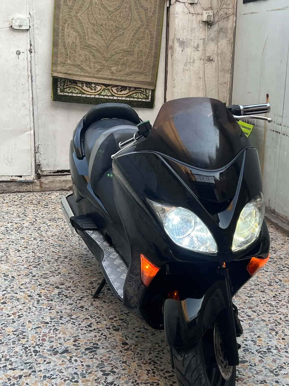 فورزا بصمه صفر ثمانيه البيع عميه بلادي دراجة كامله مابيه اي نقص كهربائيات كله شغاله لايت زنون مكان بغداد مدينه الصدر سعر (مليون و١٠٠) 
***********

