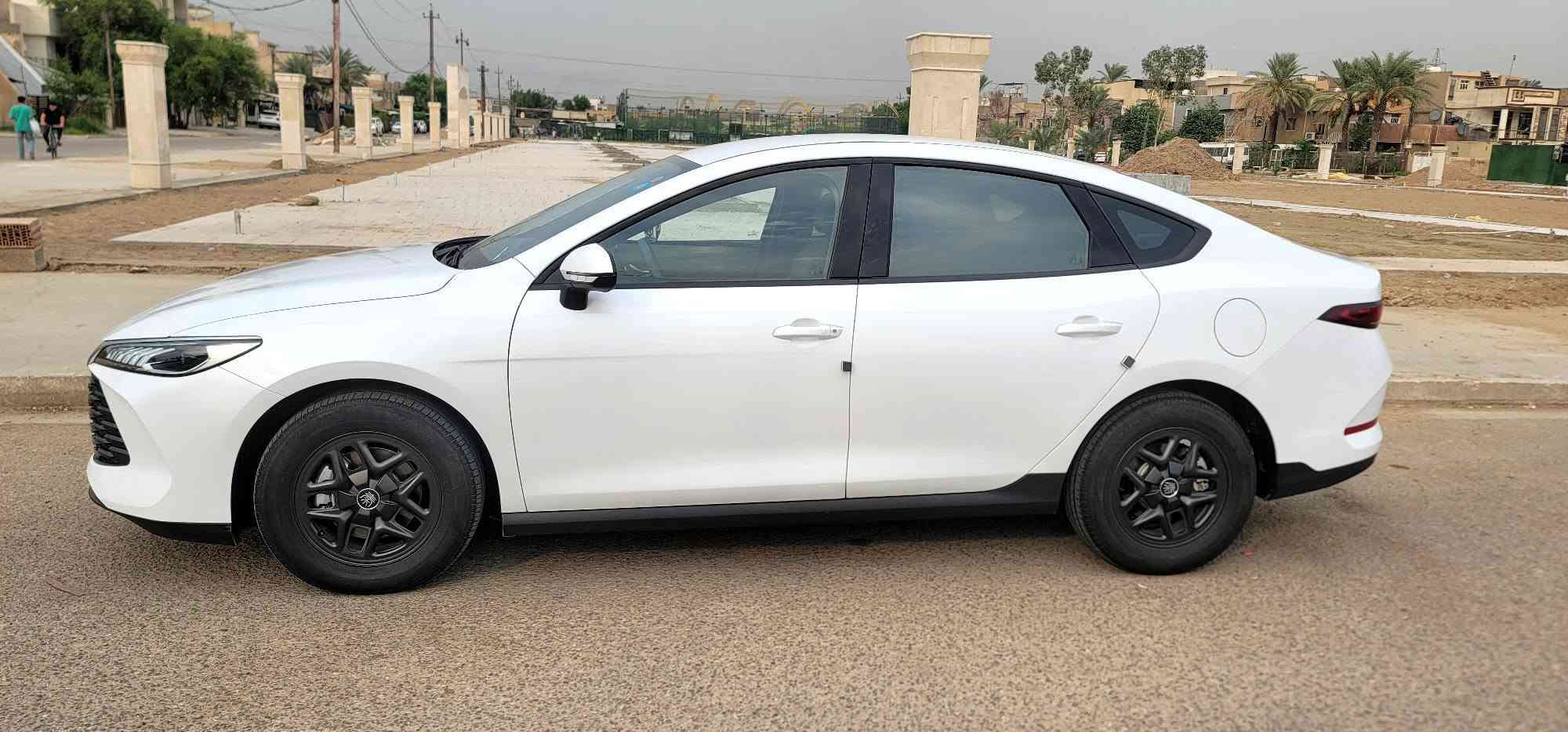 ياالله للبيع 
كن بلاص 2025 كفالة عامة بحالة الوكالة 
السيارة استخدام بسيط جدا ماشية 6000 الكلي اخت الزيرو السيارة ملحقاتهة كاملة ومحدثة ومبرمجة مكفولة من الضربة والرصعات والبارد  مرقم بغداد وجاهز شرط التحويل للاستفسار مكاني بغداد حي الاعلام سوق اميمة  ***********
