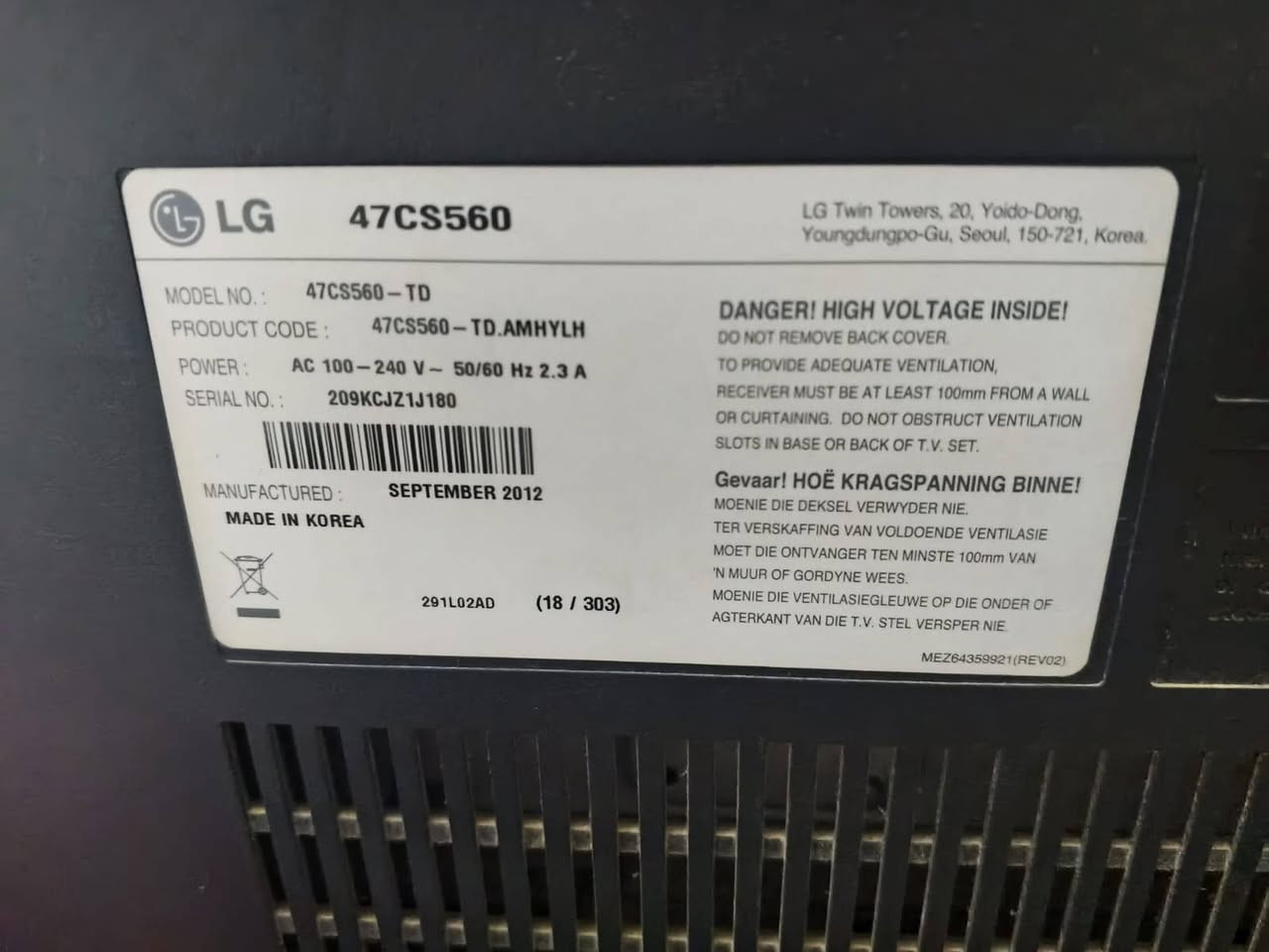 للبيع شاشة بلازما  LG حجم 47 بدون نت وياهة جهاز ستلايت يشتغل نت بسعر ( 140  ) مع معرض شاشة من نوع ثقيل خشب تركي بسعر( 80 ) وبيهن مجال ...مكاني بغداد الحرية منطقة السلام للتواصل ***********
