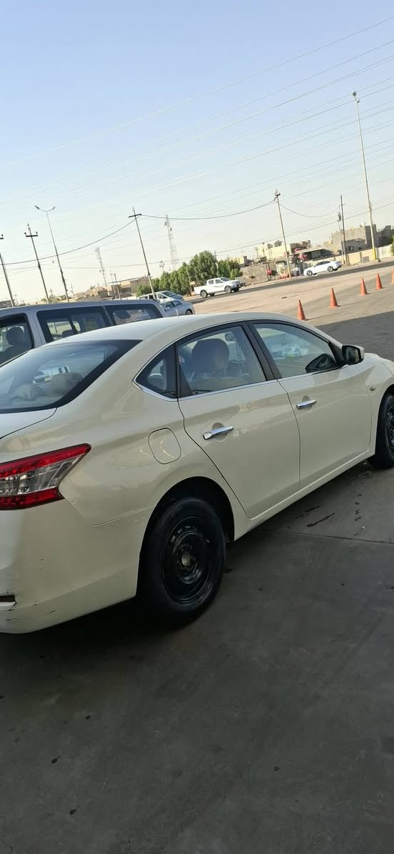 نيسان سنترا  مديل 15خليجي  بيع أو مراوس مكينه 1600 كير مكينه حدادة تبريد مكفول حلوه السياره وجاهزة بيها  ضربة خلفيه  كد شبر بارد 
وبيها شبر ب الجاملق الايسر وشبر ب البنيد بارد بسيط فقط 
سنويتها 31 رقم اربيل تحويل ثاني يوم راعيها موجود 
سعر 85وبيها مجال 
***********
