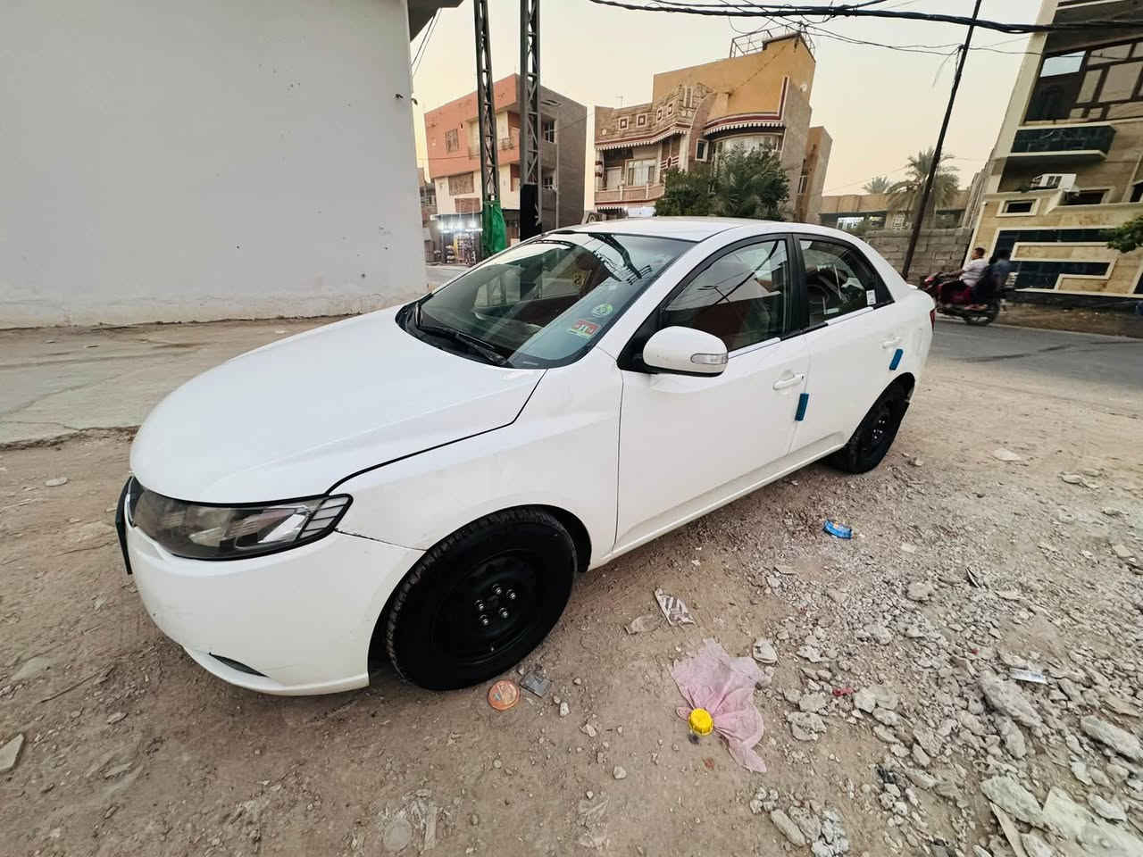 السلام عليكم سيراتو 2009بيه بنيد فقط مبدل بلادي مكينه بيه خيط تبخير رقم بغداد مكاني بعقوبه السعر 72وبيه مجال ***********

نص مكتوب في الصور:
- EX