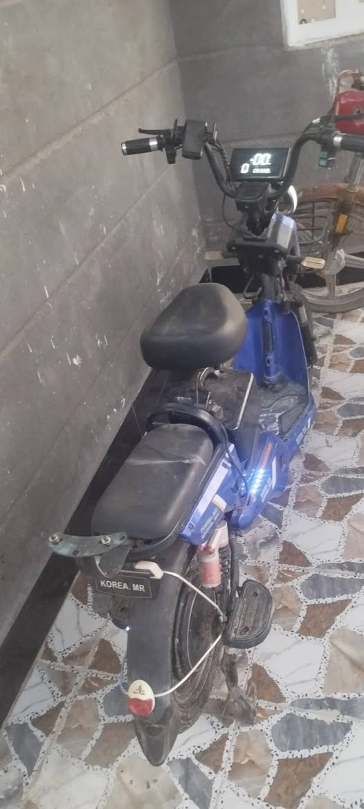 سلام عليكم دراجه شحن جاهزه للبيع السعر250بيه مجال بسيط الرقم *********** قضاء الصادق
