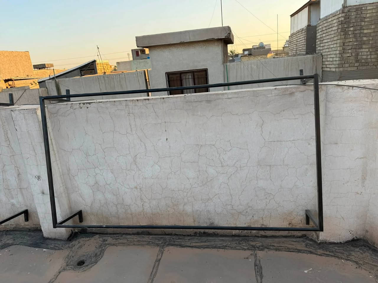 عندي هاي ستناد مال مكوى حديد قوي وصابغهم اسود خلي سعرهم واخذهم عزيزي
مكاني بغداد الدورة 
***********
