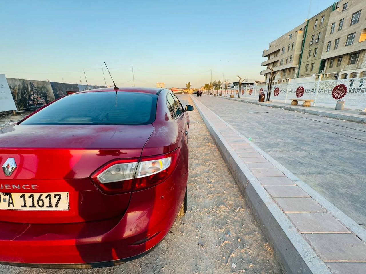 🚗 رينو فلونس 2013 ⚙️ محرك 1600 الاقتصادي المرغوب 🔄 كير AT أوتوماتيك للبيع او المراوس
📢 للبيع
✅ المحرك جديد، صارله شهر من شدّيته، وحاوية بالكارتون. ✅ الكير مكفول. ✅ منظومة تبريد كاملة جديدة. ✅ الحدادية كاملة جديدة. ✅ داينمو جديد. ✅ سلف جديد. ✅ منظومة بنزين جديدة. ✅ مشط ستيرن جديد. ✅ ويل رياضي أسود. ✅ هزة جديدة. ✅ منظومة زنون جديدة. ✅ شاشة CarPlay.
💯 السيارة ما بيها أي نقص، جاهزة للاخير، وعالفحص وين ما تحب تفحص.
🔢 الرقم إنكليزي (29) قابل للتحويل بأي مكان يعجبك.
📄 السيارة باسمي، عنواني الديوانية - المركز، والتحويل ثاني يوم.
📸 السونار مالتها موجود بالصور..
✨ كلشي موجود بالسوك وحسب النضافه ، والسيارة نظيفة وتعبان عليها كلش.  السعر ٤٥ للاستفسار
📞 *********** ديوانية, القادسية
