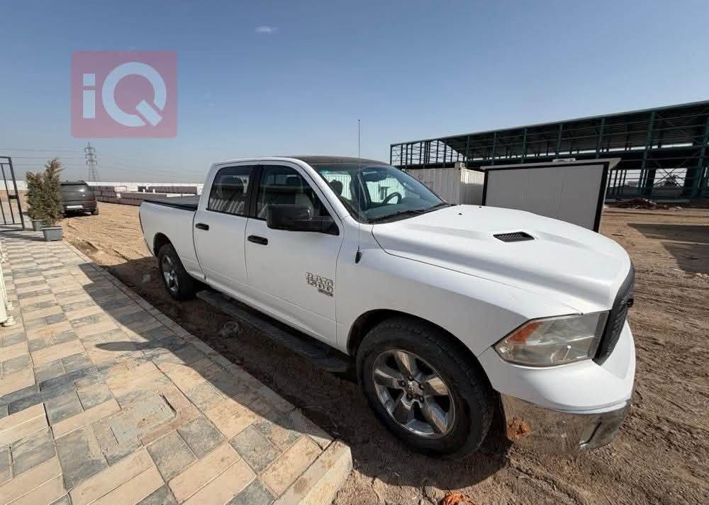 رام كلاسك 2019 بكهورن للبيع فور ويل /8 سلندر 5700 / بيها قطع صبغ/ السعر 145 ورقة
***********
