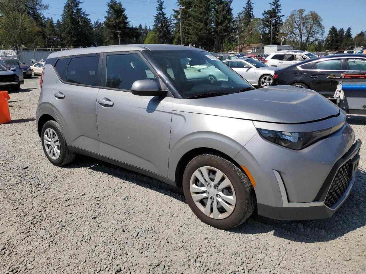 2023 KIA SOUL, LX
السلام عليكم كيا صول موديل 2023 مواصفات LX  

سلفر اللون ماشية 37m 

(( جميع الايرباكات سليمة ))

رادار تنبيه ⛔️ ومواصفاتها بعد معروفة 

رقم شمالي دهوك المرغوب بأسمي ( امن من الغرامات)

صور الحادث بالمنشور 

الشاصي KNDJ23AU6P7844417 

سنوية جديدة تنتهي ب2031شهر5

هزة جديدة تنتهي 2027 شهر ال5

هاتف *********** وبي واتساب 

السعر 145 وقابل للتفاوض

مكان السيارة بغداد - حي اور 

سيارة جديدة تخبل متصرف عليها ربع ومداريها كلة بانزين محسن وتايرات جدد وتخم دسكات هم 

ملاحظة بيها طخة خفيفة بالدعامية الخلفية جهت يمين الصدر صارت عدي
