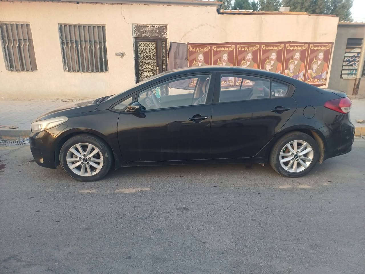 السلام عليكم
سيراتو موديل ٢٠١٨ خليجي كويتي لون بيذنجاني رقم كربلاء بيها باب رش فقط من الخليج بدون معجون وشويه صبغ بالدوسه والباقي كفاله كير مكينه تخم تاير حداديه تبريد منظومه بنزين جديده شرط جاهزه بدون نقص باسمي رقم انكليزي مداور ثاني يوم السعر ١٢٥ وبيها مجال المكان سماوه مركز 
اتصال ***********
***********
