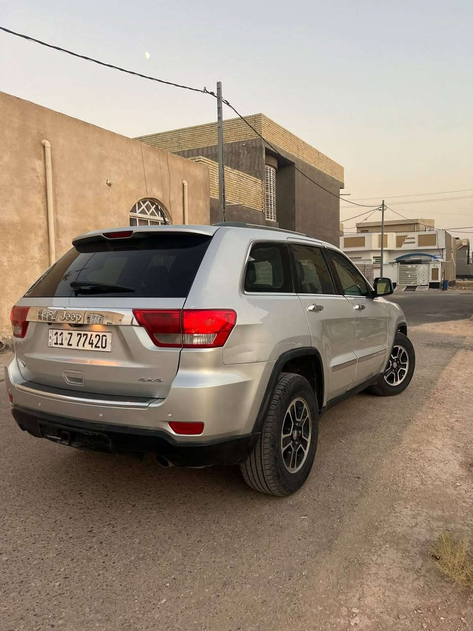 السلام عليكم 
بيع او مراوس
جيب موديل ٢٠١١
السياره فوول مواصفات للأخير وجاهزه من كلشي كير مكينه حداديه تبريد تخم تاير جديد وحولتهه قبل يومين سنويه وكلشي جديد بدون حادث مصبوغه حزام للجماليه السياره جديده كلش السعر ١٢٧$ وبيهه مجال
المكان بابل محاويل
***********
