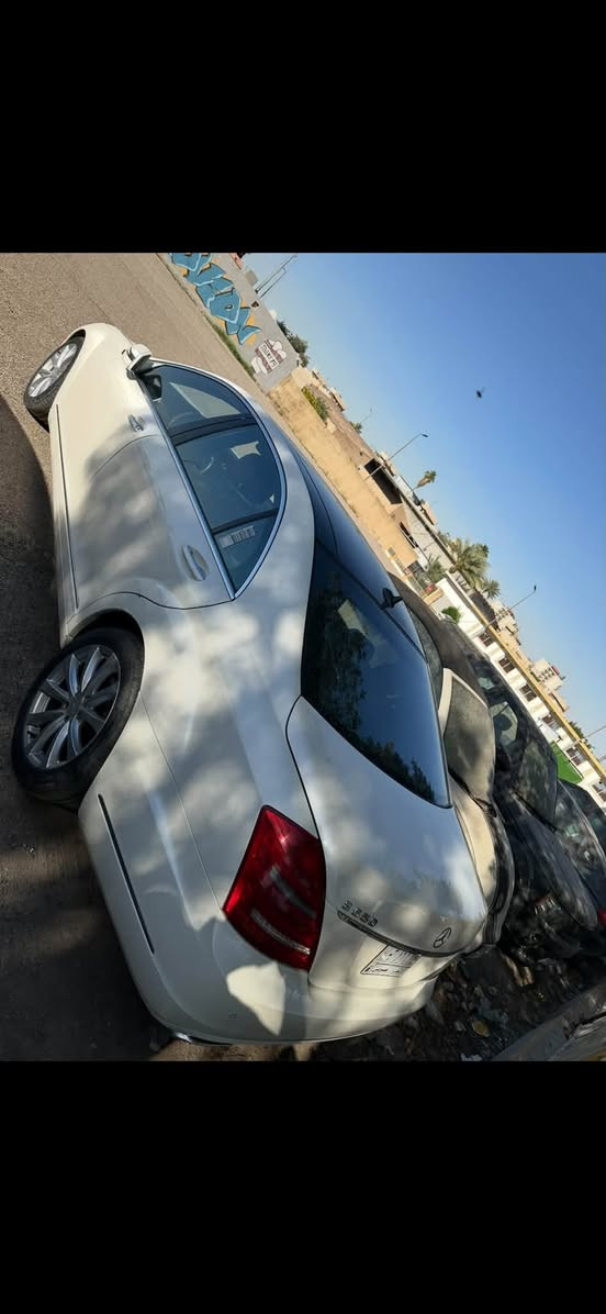 مارسيدس 2013 s550 اصل السياره كفاله عامه من كلشي بلقسط مقدمه فقط فقط 🔥🔥🔥🔥🔥68 ورقه والباقي 🔥تسديد شهري 4 ورقات واتحدى هيج عرض السياره معروفه أسعارهم بس شويه مستعجل عل بيع وبلعافيه عل تكون من نصيبه رقم بغداد بسمي مكاني بغداد السيديه رقمي ***********

نص مكتوب في الصور:
- الخميس