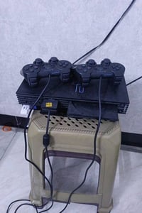 بلي  2  مع  رام   السعر  50   المكان  .. بغداد  .. منطقة المشتل  07700...