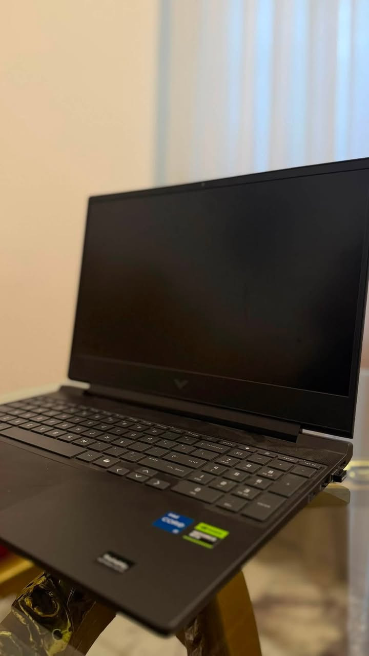 السلام عليكم 

لابتوب HP Victus كيمنك
جهاز قوي ونظافتة 98% 
مواصفاتة 
Rtx4050
Ram 16 g 
Ssd512
شاشة بتردد144Hz 

استخدامها جداً قليل 
السعر مليون و50 
عنوان بغداد 
***********
