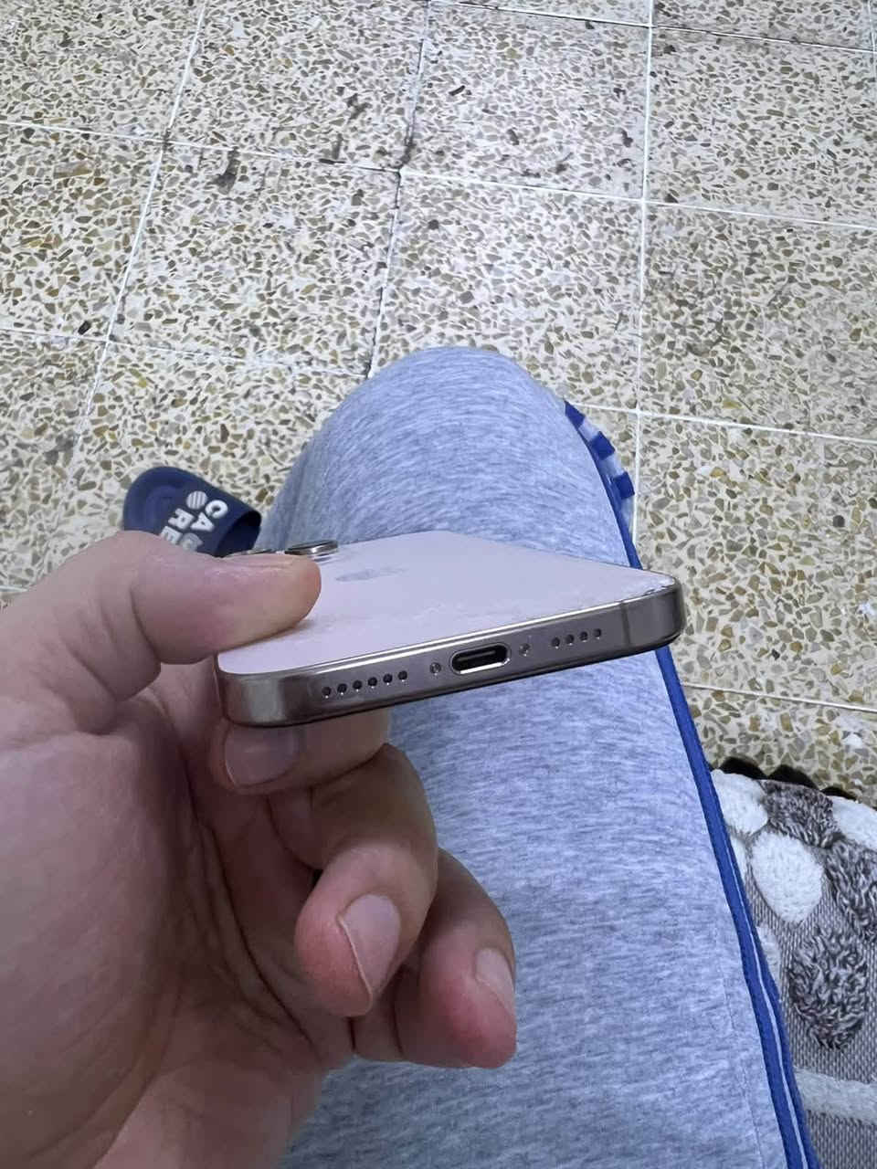 ايفون ١٦ برو ماكس • مبدل شاشة • ظهر مكسور