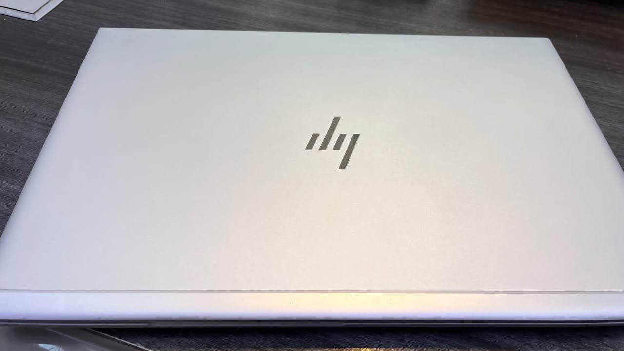 💻 HP EliteBook 755 G5

▫️ المعالج: AMD Ryzen 7 PRO 2700U
▫️ الرام: 8GB DDR4
▫️ التخزين: SSD 256GB
▫️ الشاشة: 15.6” FHD
▫️ كرت الشاشة: AMD Radeon Vega
▫️ الجهاز عملي وسريع ومناسب للدراسة، العمل، التصفح والبرامج
▫️ شاحن موجود

📌 الحالة: مستخدم
💰 السعر: 250 الف 
📍 المكان: نجف حي الجامعة .
للاستفسار هذا رقمي *********** النجف, العراق
