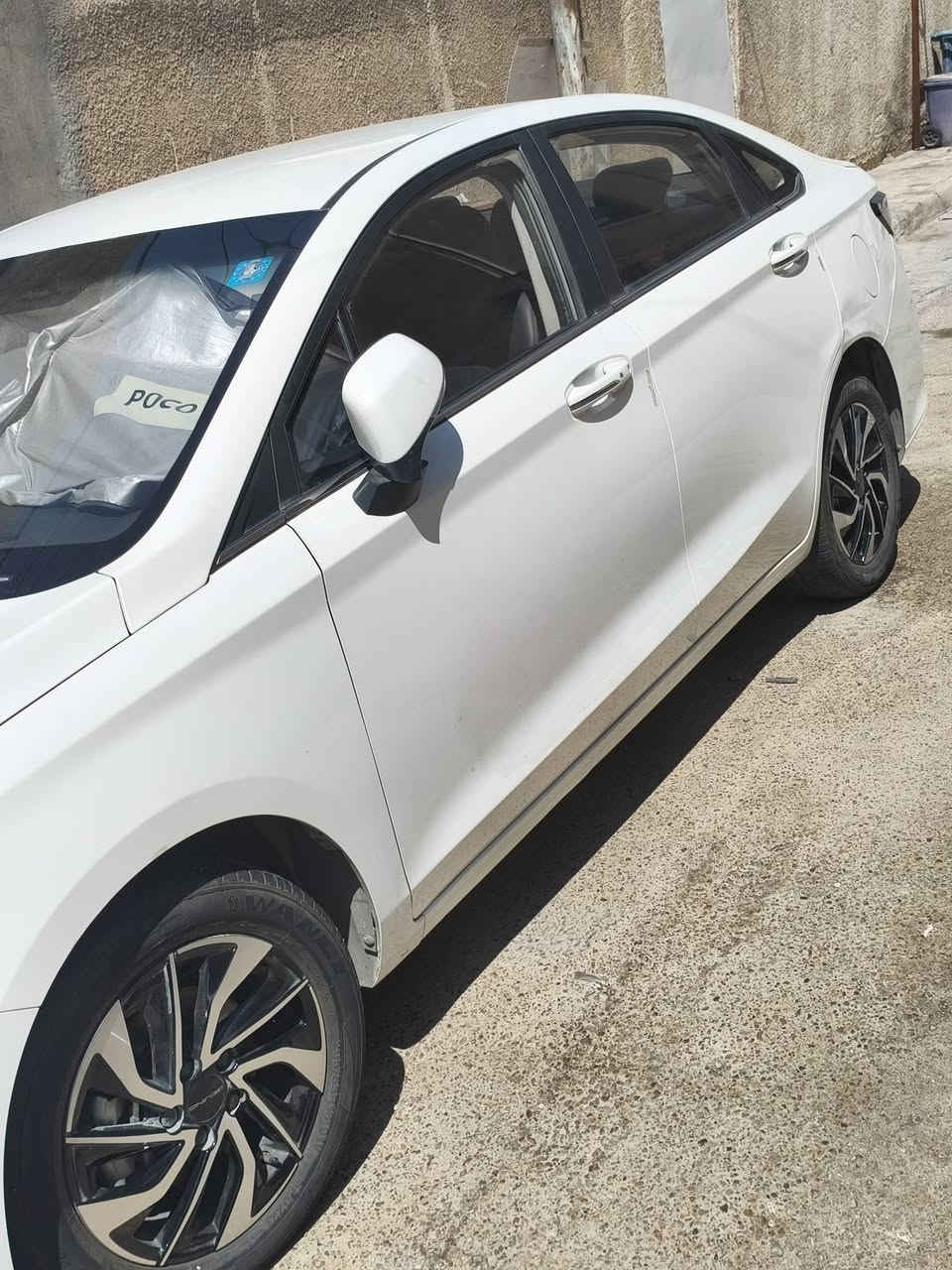 للبيع سياره بايك حره يو فايف بلص رقم بغداد
..BAIC U5 PLUS
 موديل 2026
حره 
مواصفات ....
ويل كب 
طي المرأة الجانبي
انذار
تحديد مسار
مثبت سرعة 
حساسات كامرات ٣٦٠ 
رؤيه محيطيه تنبيه مركبات جانبي
كشاف ضبابي 
مانع انزلاق 
كشنات جلد نابا 
سستم صوت روعه اعتمادي 
ارباك 
محرك  تنفس طبيعي ميتسوبوشي ياباني 
كير ياباني ايسون
هند بريك كهربائي 
جام كهرباء 
مثبت سرعه 
تدفئه تبريد سياره 
سياره ماشية ٨٠٠٠كم
السعر 130 $ وبي مجال بسيط للشراي الجاد
***********
***********
ملاحظه بيها طخة بسيطة فوق الباب وبالدعامية طخه جدا بسيطة مامبينه
