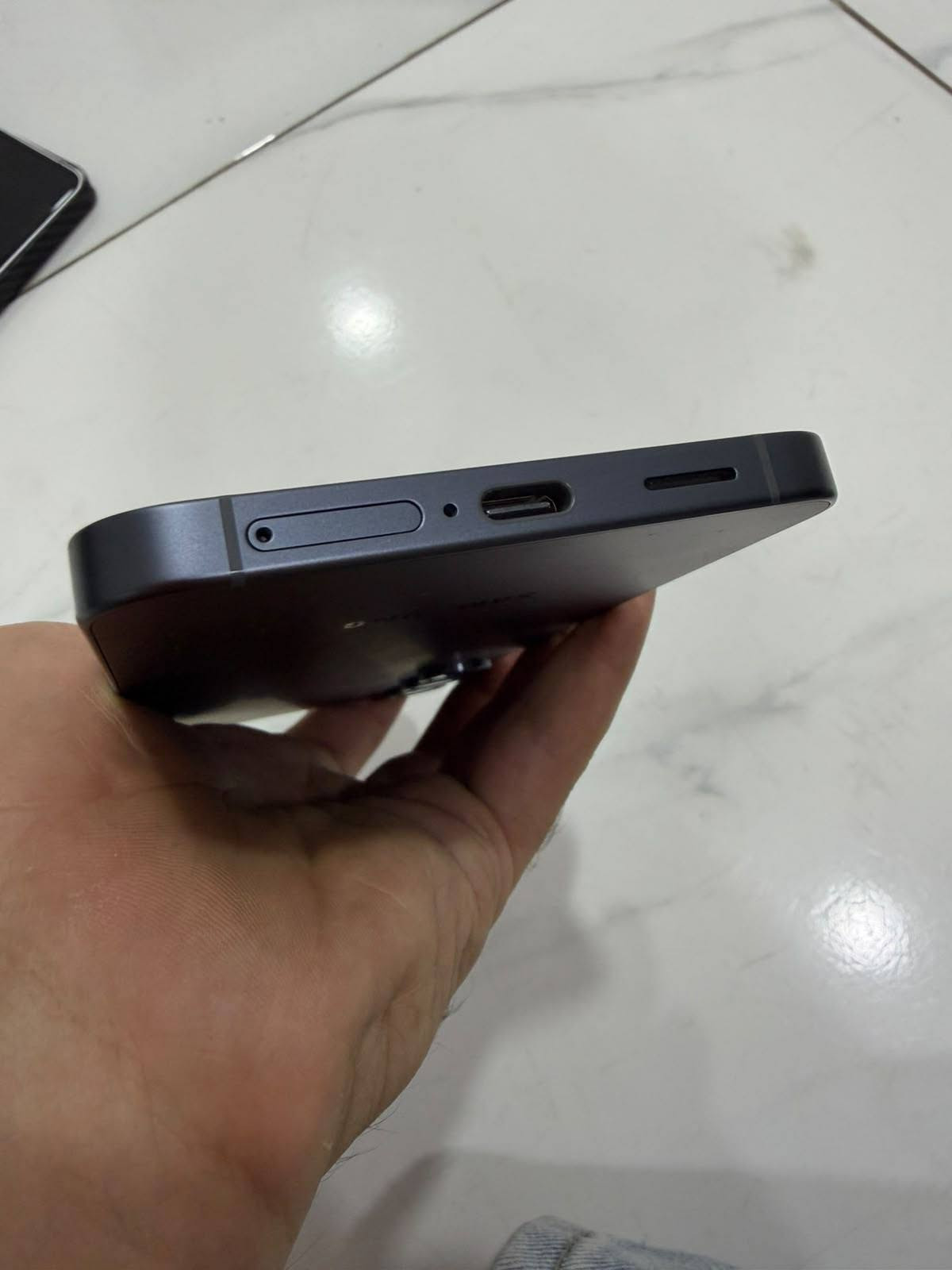 S26 ultra  256 ابيض ضمان برج العرب
١٢٧٥ 
S25 plus 256 اسود امريكي بدون ملحقات
٨٠٠ 
اجهزه جديده ممستخدمه جدا قليل 
مكاني بغداد الحريه توصيل ماعندي 
وفقط بيع بدون مراوس
***********
