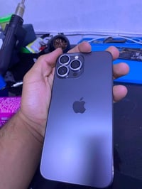 آيفون ١٣ برو ماكس • بطارية ٨١ • ذاكرة ٢٥٦