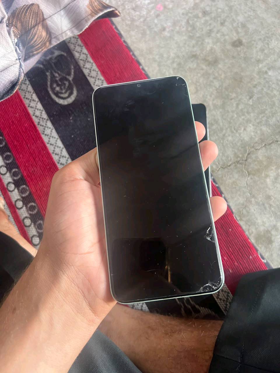 ريلمي C35 • انفينكس Smart 8 Pro • كسر خفيف