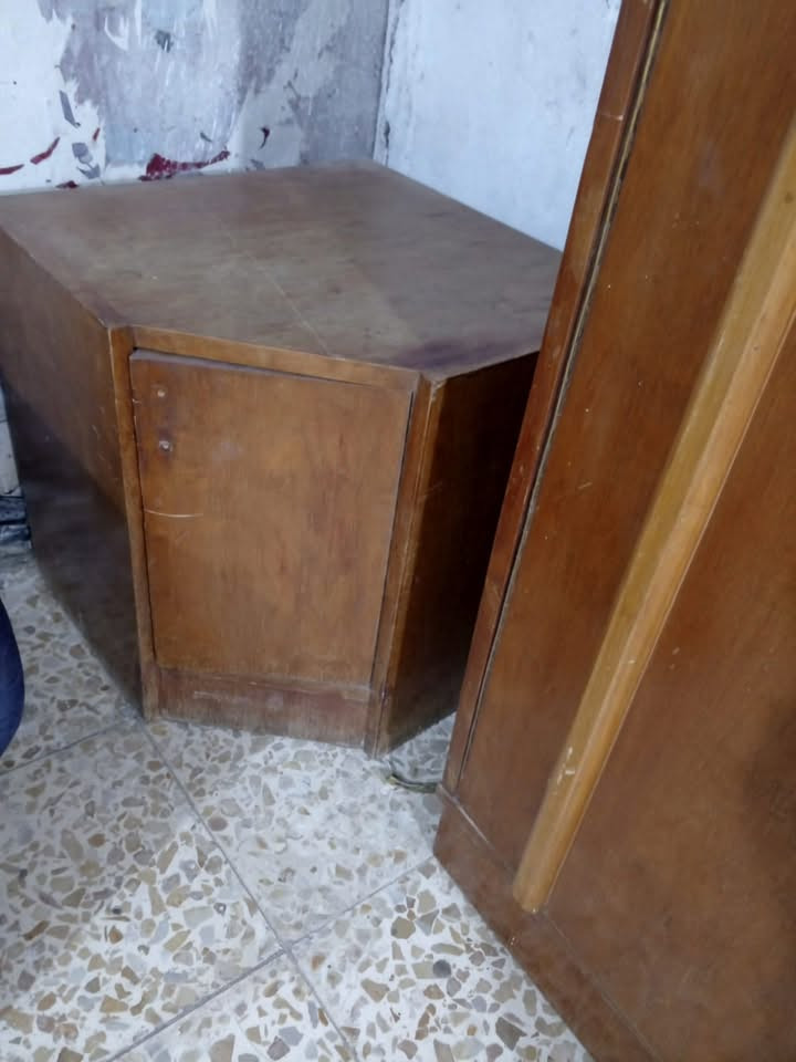 غرفه 7 قطع
العنوان الزعفرانيه شارع الكهرباء 
***********
