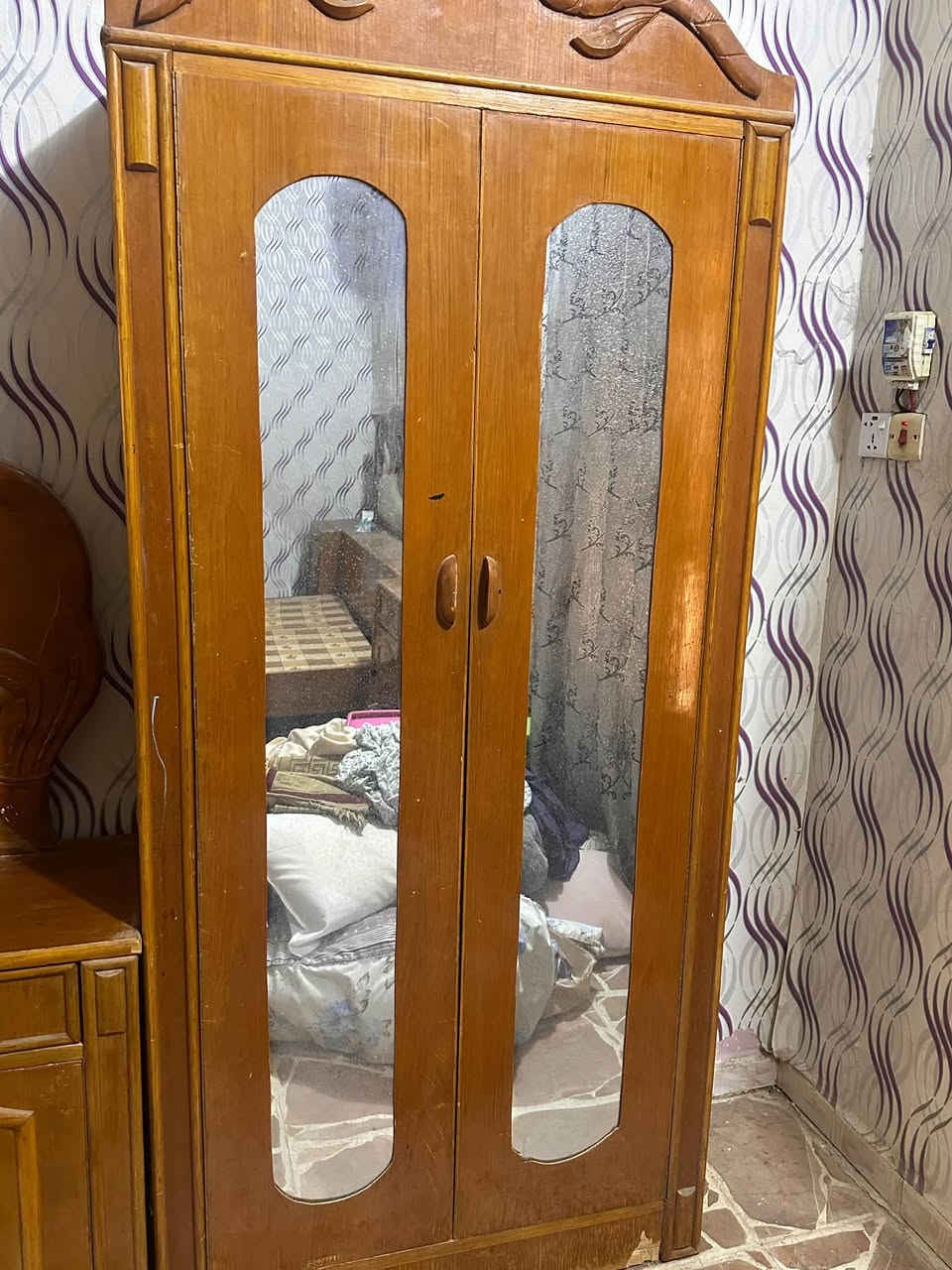 السلام عليكم
غرفة البيع  نجارة عراقية كلش قوية 
نضافتة كم موضحه بالصور  
    الاستفسار الاتصال 
***********

