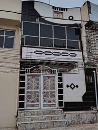 للبيع✌️ ١٠٠م حي الجامعة طابقين بناء جداً نظيف موقع راقي خلف المدينة ال...