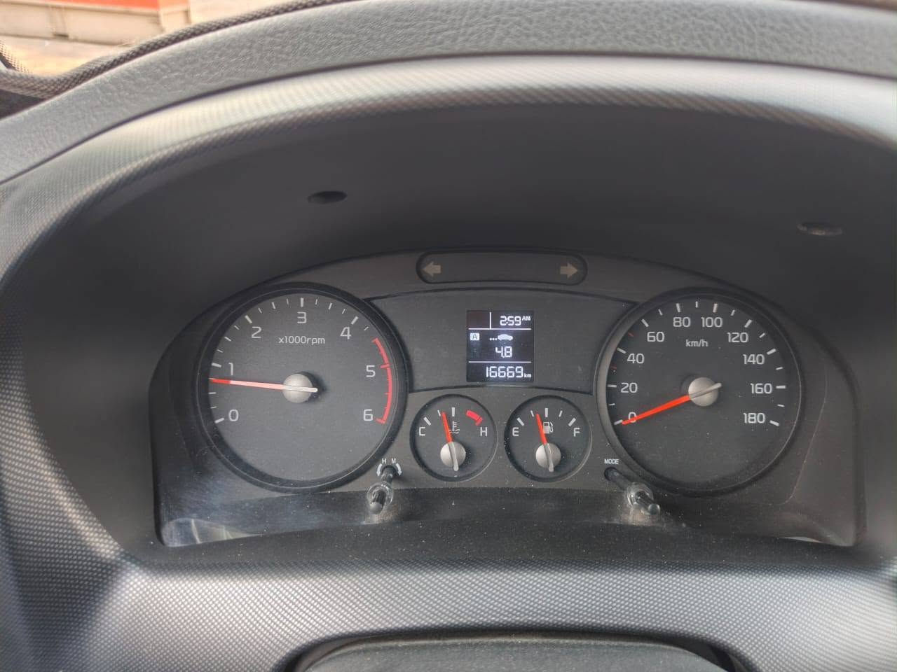 ​🚚 كيا بونكو (بوكس فحل) K4000s موديل 2025 للبيع 🚚
النوع: كيا بونكو (K4000s) - صندوق مغلق (بوكس فحل).
​الموديل: 2025.
​العداد: 16,669 كم فقط (بحالة الزيرو).
​الرقم: أربيل (أوراق وثائق كاملة).
​السنوية: نافذة لغاية عام   2030
​المواصفات والحالة:
​السيارة بحالة الشركة، نظيفة جداً وجاهزة للعمل فوراً.
​الصندوق مجهز ونظيف مناسب لنقل البضائع والمواد الغذائية.
​المقصورة الداخلية نظيفة جداً مع أكياس الشركة على الكوشن والكشنات جلد.
​حماية أمامي (دعامية استيل) مضافة.
​📍 المكان:  في محافظه (النجف الاشرف) 
 السعر  ((   220  ))&&&
📞 للتواصل  ‏‪***********‬‏
 والاستفسار    ‏‪***********‬‏
