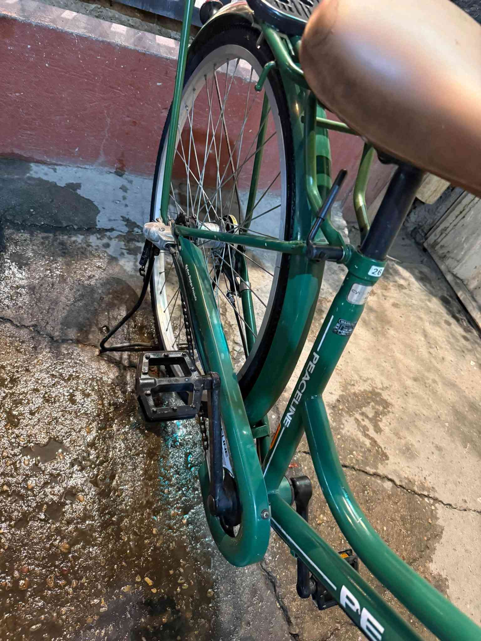 سلام عليكم بيسكل البيع بتاتي حجم 26 بيسكل نضيف السعر 130وبي مجال بصيط المكان الشعله تواصل عله هاذه الرقم 
***********
