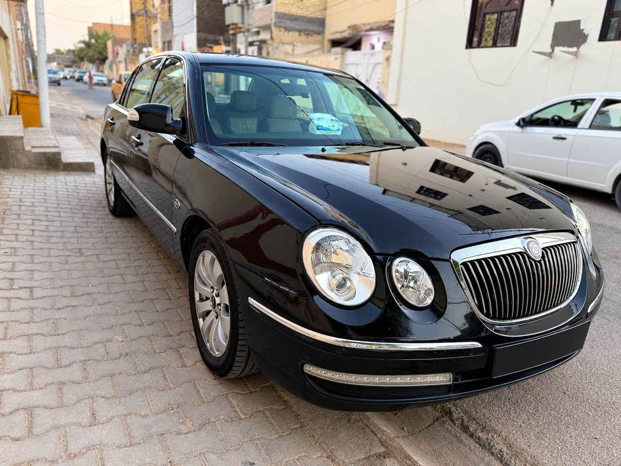 السلام عليكم للبيع او المراوس حسب القناعه كيا اوبيروس مديل 2009  فول موصفات ومعروفه موصفات الفول 
خليجي حجم المحرك 3800
سياره جاهزه مكينه كير حداده تبريد ثلج ما ناقصه برغي رقم اربيل الجديد بسمنه تريد مداور تريد وكاله السعر 88 مع المجال   الاستفسار 
***********
