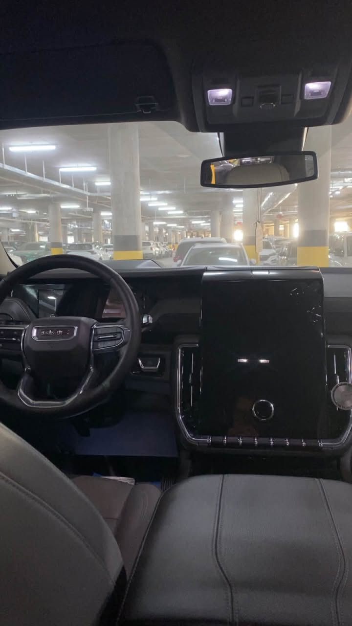 السلام عليكم للبيع (فقط ) GMC الڤيشن موديل ٢٠٢٥ بحالة الوكالة مكوفلة ماشية ٢٢ الف بدون فتحة مغلفة  PPf تحويل مباشر بسمي السيارة بعدهة ب ضمان وكالة المنصور 
مكاني بغداد المنصور 
رقمي ***********
