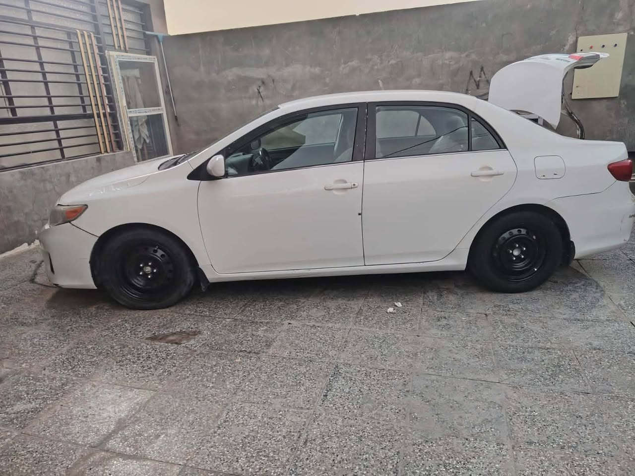 سلام عليكم كورلا 13 امريكي بيه 3قطع صبغ راعيه يريد مداور سعره 100$ وبيه مجال بسيط مكاني نجف ***********
