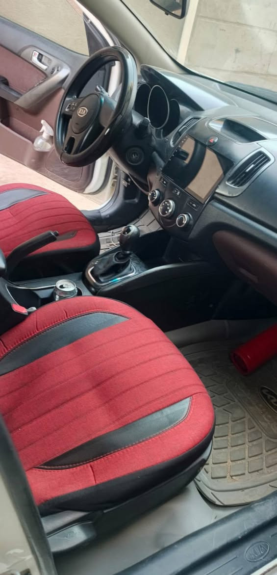 مقدمه والباقي دفعات يعني مو تقسيط سيراتو خليجي موديل ١١ محرك وكير والتبريد كله جيد جدا بيهه صبغ بلجاملق الخلفي وبيهه مكانات بارد مكانهه بغداد بلدوره اي استفسار يجي خاص او يتصل واتساب  *********** واتساب
