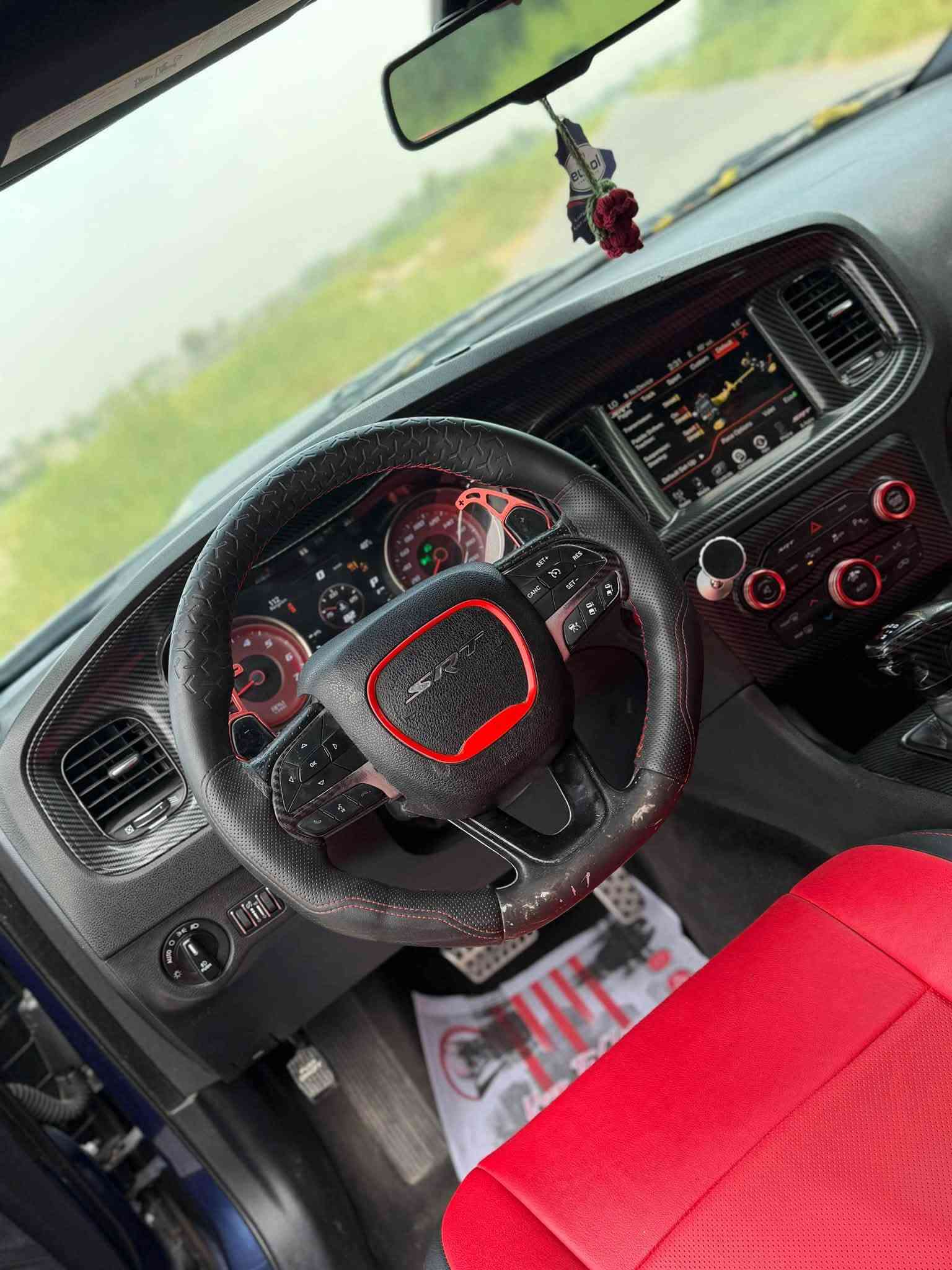 جارجر SRT  اصل 

 فج بريك لجبير 

لاضافات 

ويل نجمه

لحيه اماميه + دوس + سبايدر + كفر مري +دفيوزر 

 لد اوركل متغير

برجمه +تفريغ مصطفى ايكل

slp وصطيات

تبديل مراوح + راديترات + مازدات + كمبريسر صالهن شهر

برمجه سيفتي

ولف حماوه

ماشيه 80الف ميل

حادث سياره بنيد وصور سونار ولحادث كدامك 

 مكان سياره بعقوبه 

رقم للتواصل ***********
