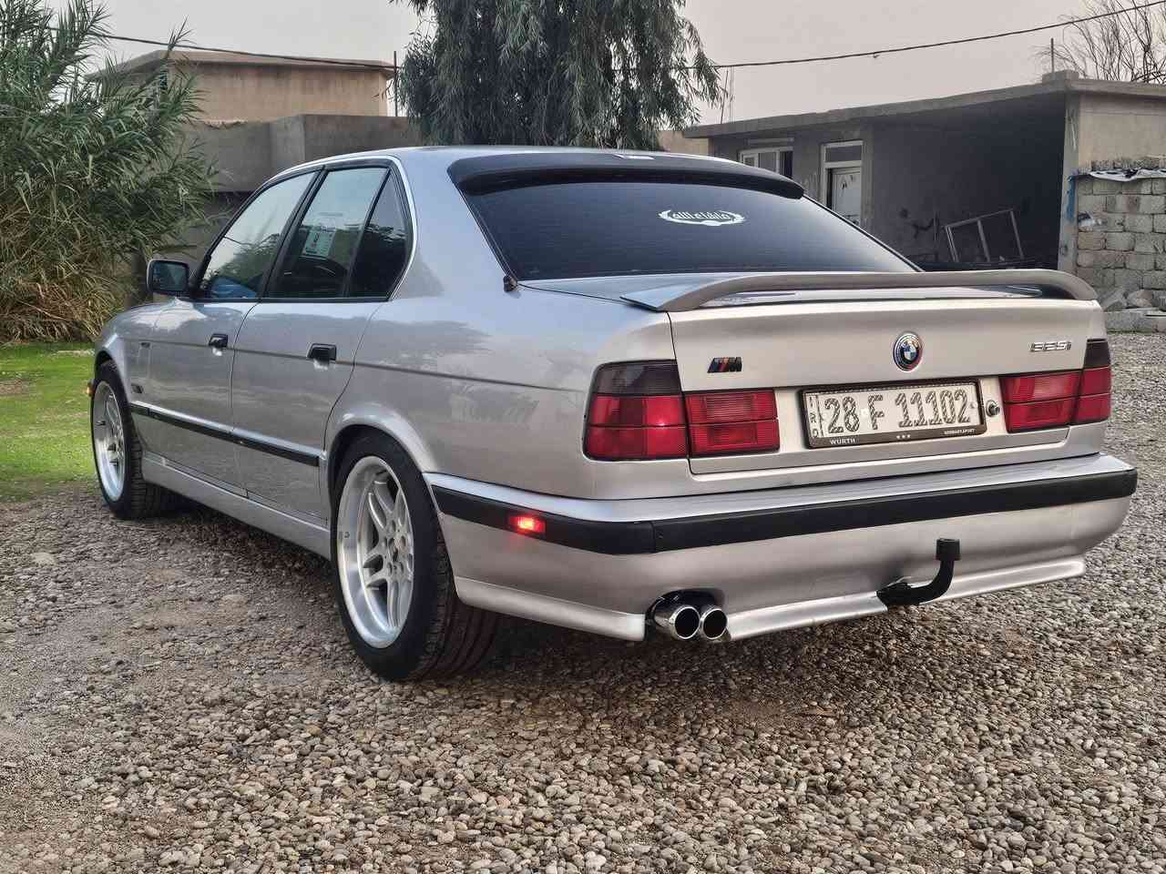 بي إم دبليو 525 • موديل ١٩٩٥ • رقم نجف