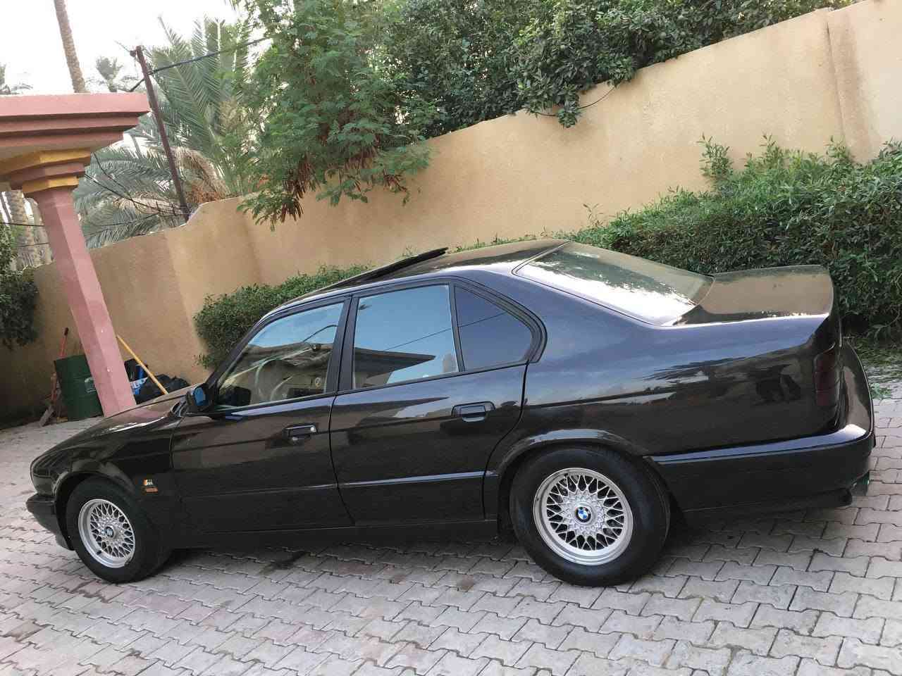 بي إم دبليو ٥٣٥ • موديل ٩٠ • رقم بغداد