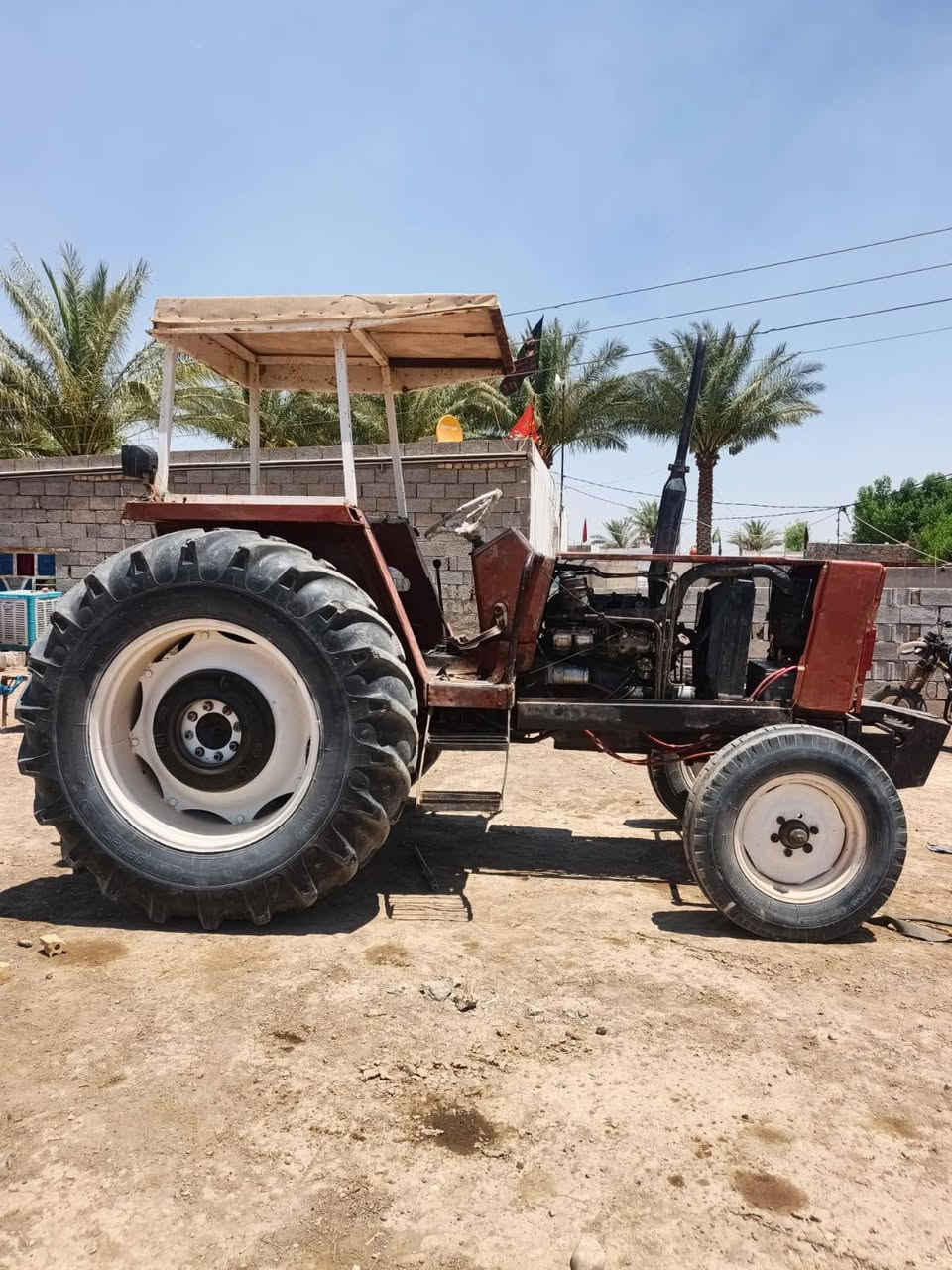 للبيع مكينه 780 بدون رقم السعر تسعة ونص وبيه مجال.‏‪***********‬‏المكان واسط قضاء العزيزية
