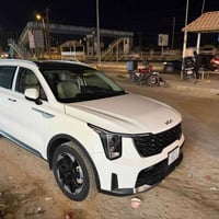 سورنتو موديل 25 فول مواصفات اربعه سلندر وكاله اكدال خليجي ماشيه 14 الف...