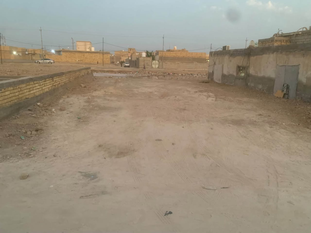 سوق الشيوخ حي الجوادين • ٢٠٠م • ماء وكهرباء