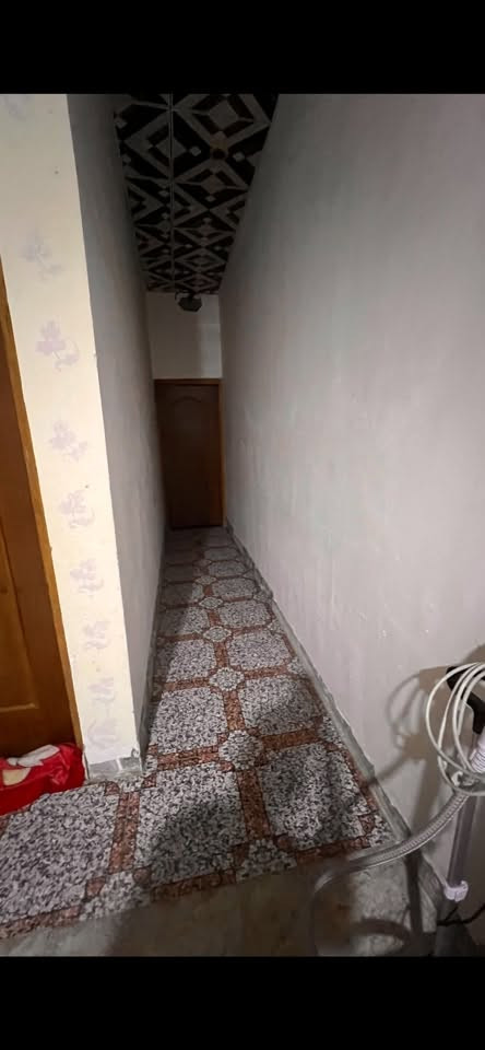سلام عليكم الدار للبيع المساحه 114 متر نوع العقار زراعي البيت طابقين التفاصيل يتكون   محل اسواق شغال لحد الان البيت من محل 3في 3 الطارمه 4في 3 صحيات خارجي المطبخ 4 في 3 الصاله 6 في 4 الغرفه 6 في 3 صحيات داخليه ومنور 2 في 1 والطابق الثاني يتكون من درج مرمر و صاله 12 في 6 كبيره والغرفه الاوله 5 في 4 والغرفه ثانيه 6 في 4 وصحيات 

العنوان التنومه شط العرب شارع الرسول الاعظم  السعر 85 مليون وبيه مجال الرقم والاستفسار ***********
