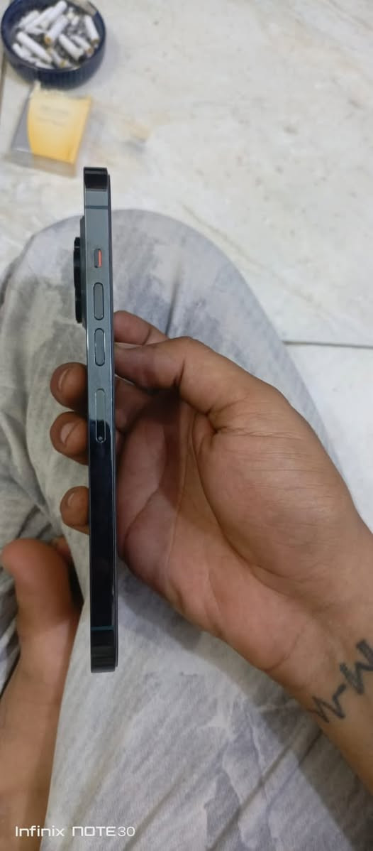 السلام عليكم
ايفون 13 برو ماكس للبيع فقط
ذاكره 256 بطاريه 88 بلاد 
جهاز لامفتوح ولا ملعوب بي شركه
نموذجM امريكي
السعر 725 وبي مجال
ناصريه مركز
رقمي *********** واتس
