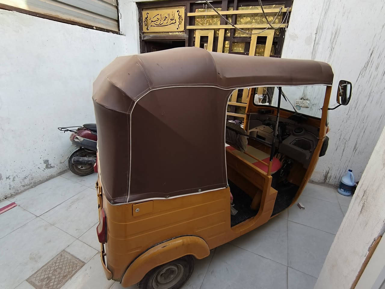 السعر ٦٤٠٠ وبيه مجال وسعره اكثر من هيج بهواي تره
ممتواجد خاص اتصل ***********
سلام عليكم تكتك ٢٠٢٠ معمره وكامله مصبوغة عام جماليه خير من الله تطلع  كبل للشارع كلشي تبديل اصلي امانه الله تخبل مكاني كربلاء طوريج
