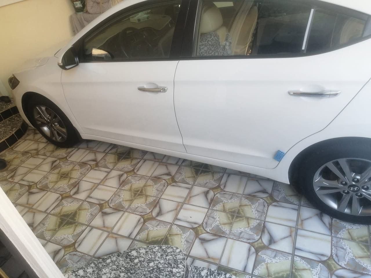 سلام عليكم النتره١٨ خليجي جديده ماشيه٦٧ ابيض رقم ديالى بعقوبه بسمي مواصفات فول عده البصمه مكينه ٢٠٠٠ دوش سعر145 ***********
