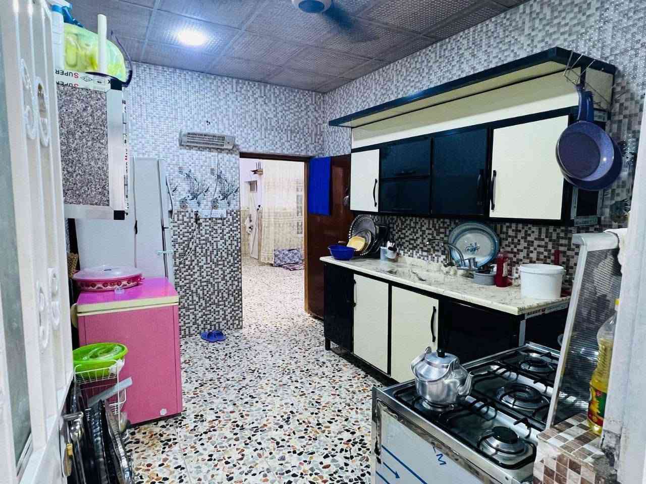 🏪 دار بستنه    
🟪 الموقع : المعملجي خلف البانزين خانة    
🟪جنس العقار :-بستنه ملك صرف  
🟪الموصفات : بيت طابقين وطابق الثالث  يحتوي مخزن كلش جبير صالة وستقبال مطبخ  3نوم حمامات عدد 3
🟪 المساحة :100  متر الواجهه 7 متر النزال 14 متر 
🟪 السعر: 180 مليون بي مجال   
🟪 الهاتف :- 📲 ‏‪***********‬‏
‏‪***********‬‏
