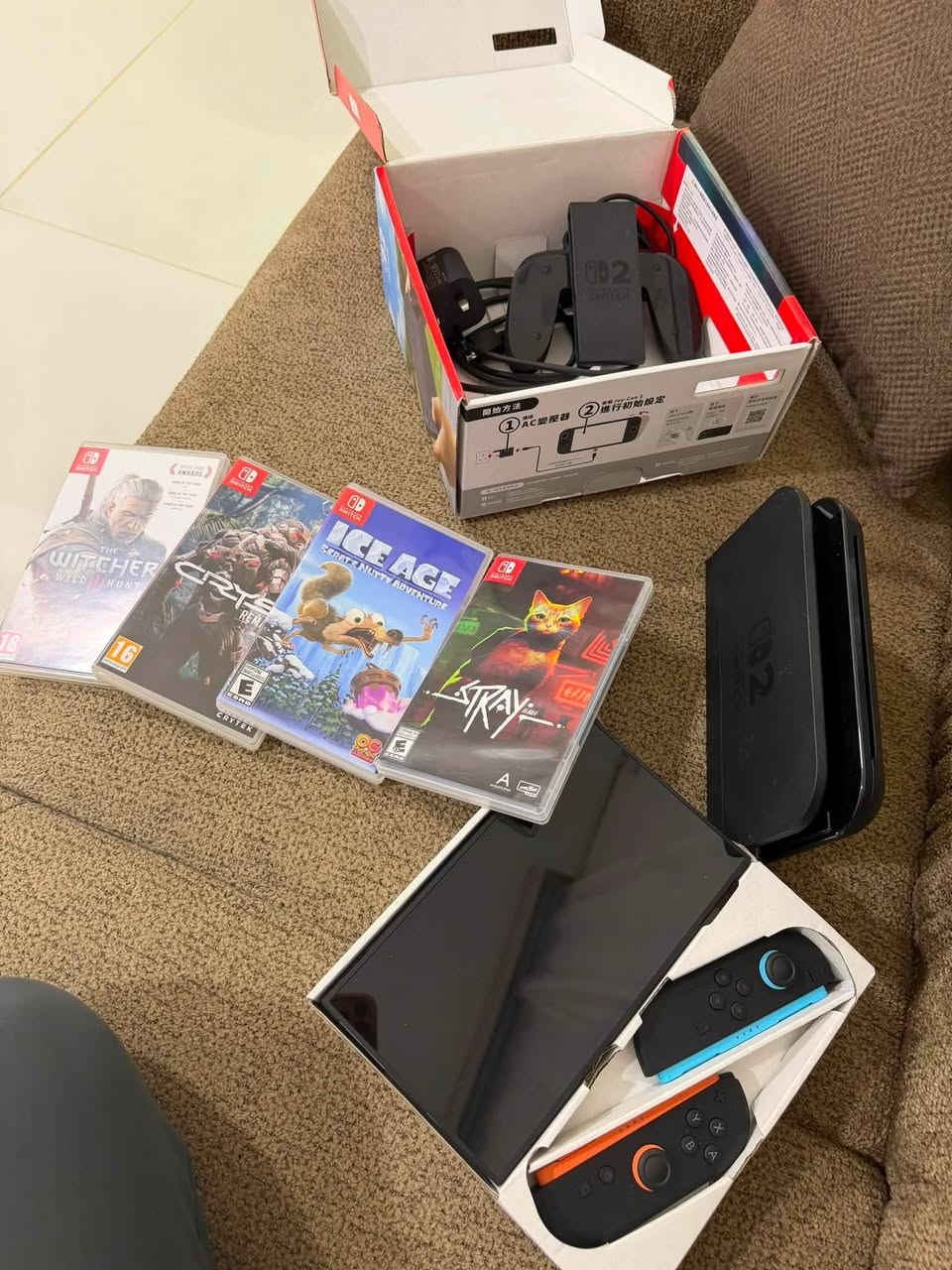 Nintendo Switch 2
+ 4 ألعاب 

للبيع Nintendo Switch 2 مستعمله ساعه ، مع حامل الأصلي، بالإضافة إلى 4 ألعاب 

المحتويات:

جهاز Nintendo Switch 2.
* Nintendo Switch 2 Dock الأصلي.
علبة الجهاز.

الألعاب الموجودة:

1. The Witcher 3: Wild Hunt
2. Crysis Remastered
3. Ice Age: Scrat’s Nutty Adventure
4. Stray

الجهاز مستعمل مده ساعه فقط 
الجهاز لوحدة ابيعه 690 الف 
ويه اربع اقراص 890 الف 
المكان البصرة للاستفسار ***********
