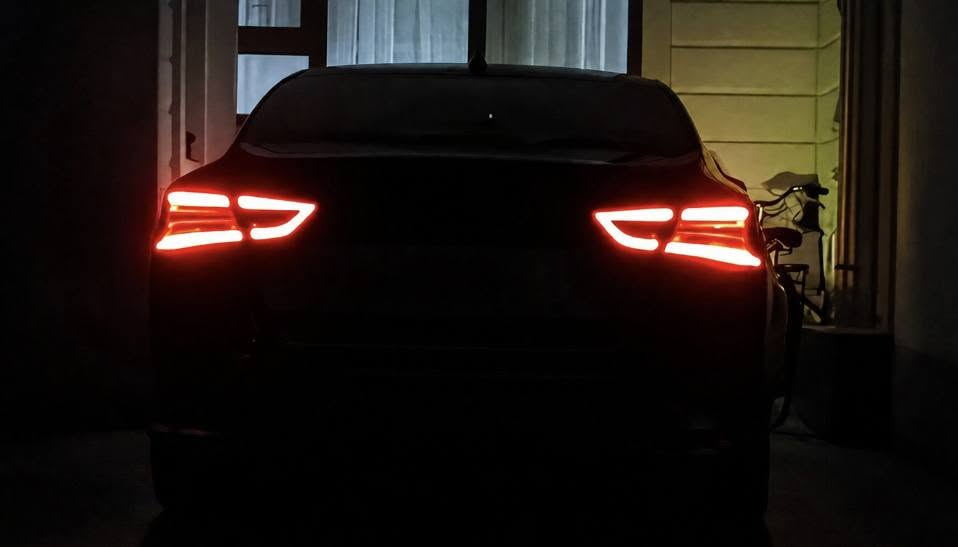 Maxima 2017
نيسان ماكسيما 2017 SV – 300HP

نيسان ماكسيما موديل 2017، فئة SV، السيارة كلها وكالة وما بيها أي صرف أو ملاحظة، هادئة جداً ونظيفة ومعتنى بيها، وتعتبر نموذج بالنظافة والجمال. محركها قوي جداً وأداؤها ممتاز.

رقمها سليمانية (سنوي)، وكل المواصفات شغالة 100%.

المواصفات:

- مقاعد جلد.
- كرسيين تدفئة.
- مرايا تدفئة.
- دبل فول.
- تبريد دبل زون.
- شاشة كبيرة مع ماوس.
- كاميرا وحساسات خلفية.
- بصمة وتشغيل عن بُعد (شغال).
- تحكم من السكان.
- غيارات إلكترونية مع شاشة.
- تبريد مركزي.
- نظام صوت مع أمبليفاير درجة أولى.
- معمول إلها سيرفس كامل (زيت، فلتر، وزيوت الهيدروليك).
- أوضاع قيادة: أوتوماتيك، عادي، سبورت، نورمل، وتراكشن.
- إنارات LED.
- وغيرها من المواصفات.
120$
أقبل المراوسة (التبديل).

📍 السليمانية
📞 ***********
