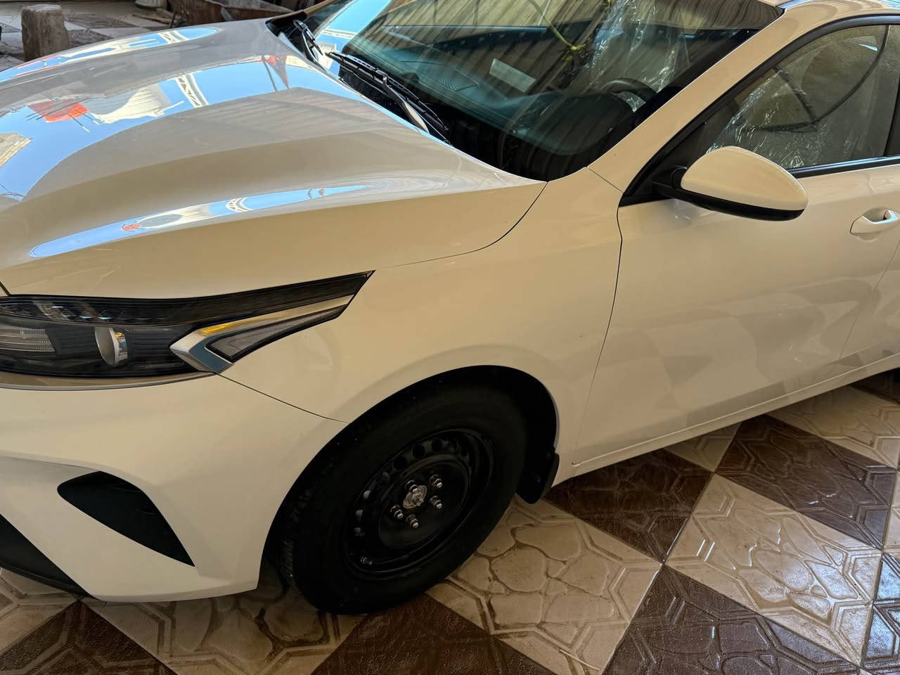 كيه سيراتو 2023 خليجي رقم اربيل مكينه 2000 ملاحضه بيها طحه بلباب وداير ما مسويهن مكان السياره بصره *********** Singapore
