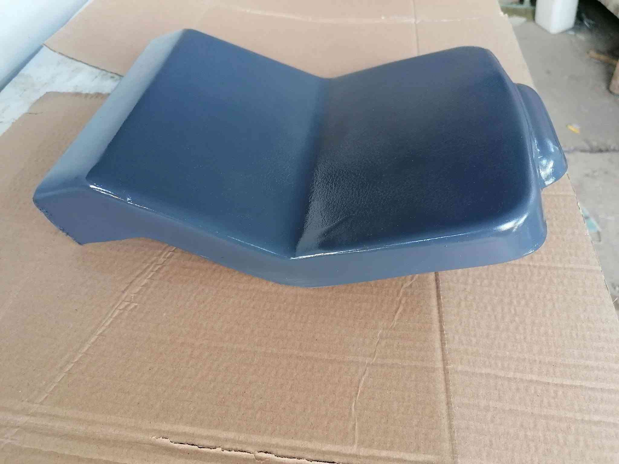 دشبول كاوسكي فايبر كلاس 
***********

نص مكتوب في الصور:
- A3606 / HIWAY 1808 / QAYS +9647713686333 Baghdad