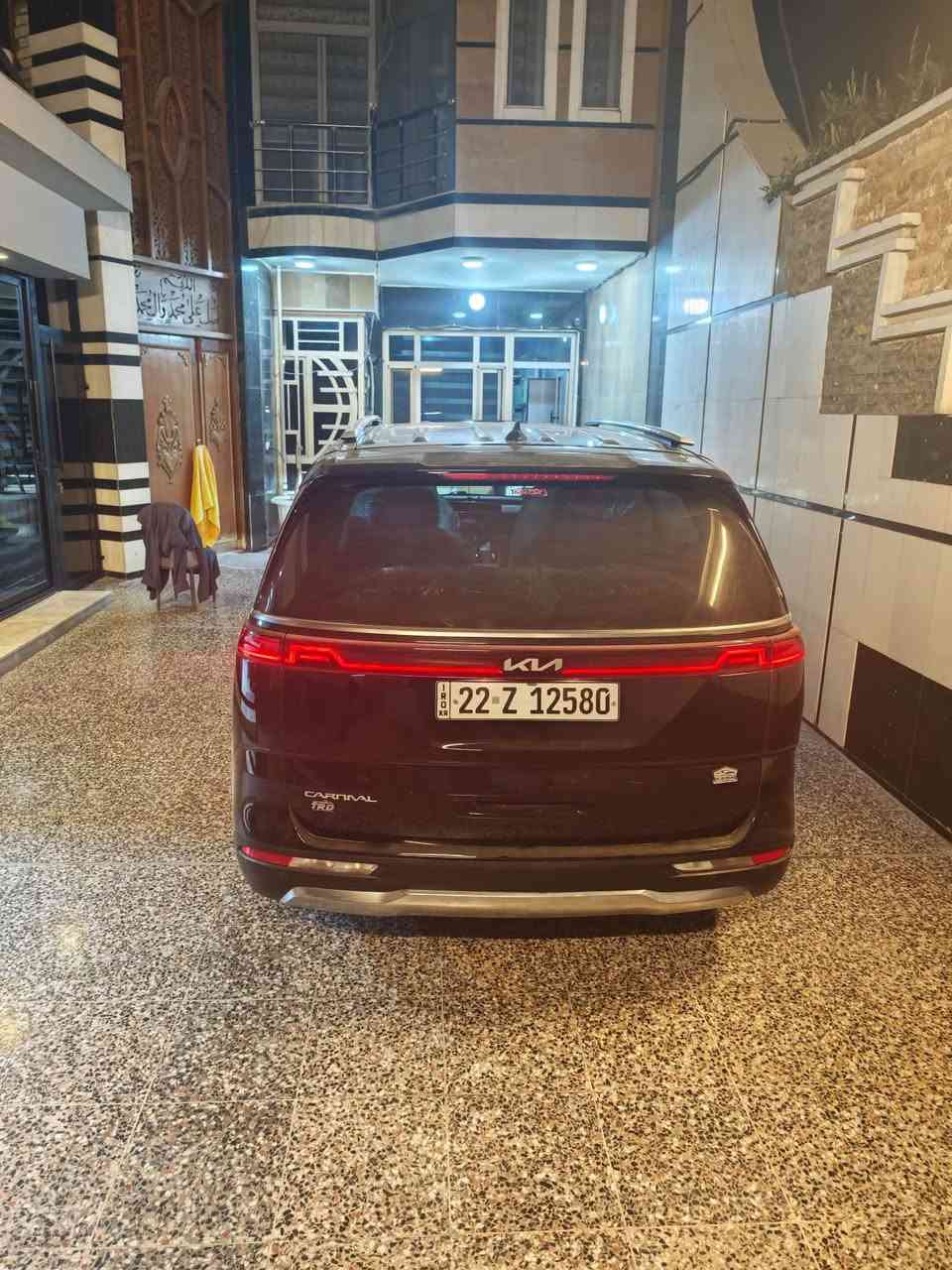 السلام عليكم 
كيا كرنفال 
2024 
اربيل 
ماشيه 
40,000 km 
الون اسود
فول مواصفات vip 
حادثها فقط صندوك 
الباقي مكفول
فول مواصفات فتحتين 
السعر 30,000$ يعني 3 شدات 
عنوان بغداد حي اور
اتصال ***********
