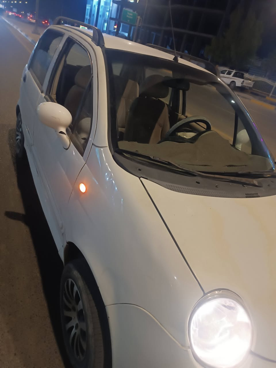 كيو كيو للبيع سياره عليها ادامه كامله مانقصها شي تبريد شغال وبارد كهربائيات كلها شغاله 
رقم بغداد
مكاني ديالى بعقوبه 
***********
@إشارة
