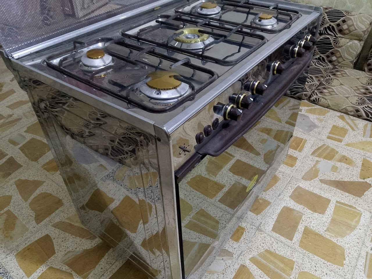 طباخ مصري باب اول شغال كامل نار زرگه نضافه%95 سعر180كربلاء حي النضال 📞*********** كربلاء, العراق
