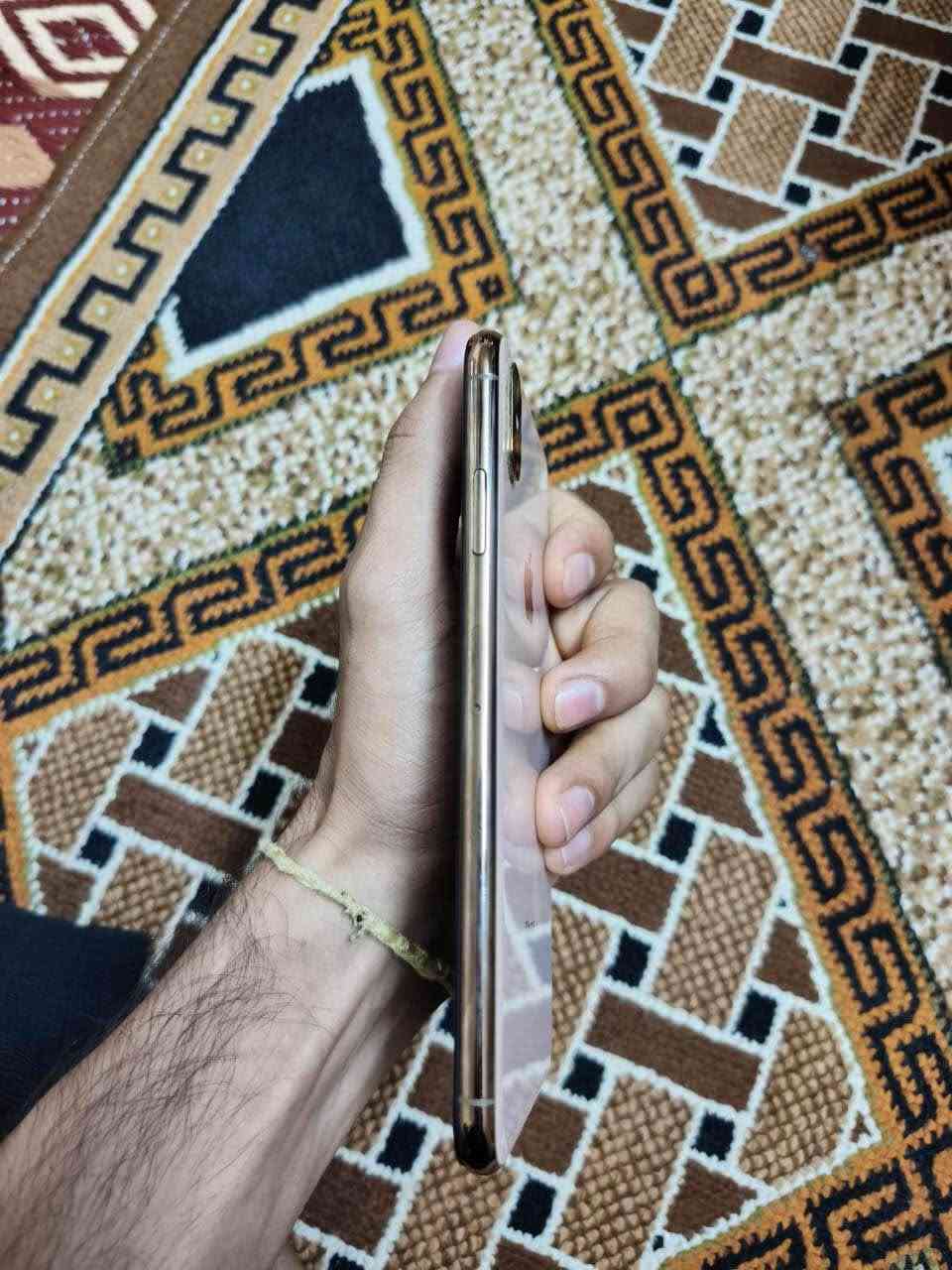 ايفون اكس ماكس  بسعر 275 وبي مجال للشراي

ذاكره 256
بطارية78
لون ذهبي 
 جهاز نظيف نظافه مكفولة  
 مامفتوح 

مكاني بغداد مدينة الصدر بغداد, العراق
