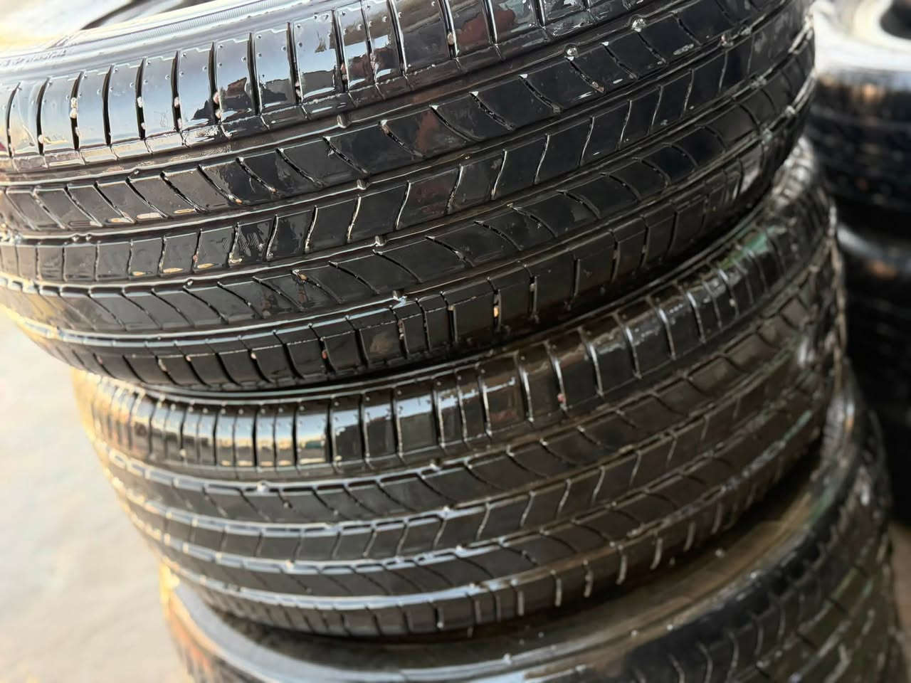 سلام وعليكم شبابنه الطيبه وياله وتاير  مال بي واي دي ابيع تك  زيرو مال كصه سعر تك 100الف)  كميه محدوده وبلخدمه (خدمات دبي)  العنوان بغداد الطالبيه فلكه83 كسره وعطش تجي البانزين خانه الكياره اول ما تعبره اول ستداره مقابيلك خدمات دبي ***********كاظم شاوي
